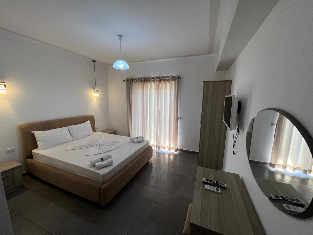 Hotel Irini Sarandë Esterno foto