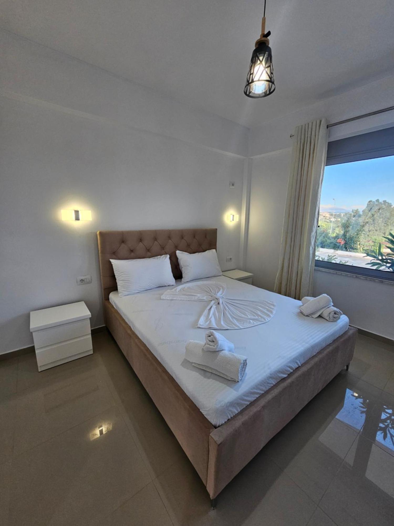 Hotel Irini Sarandë Esterno foto
