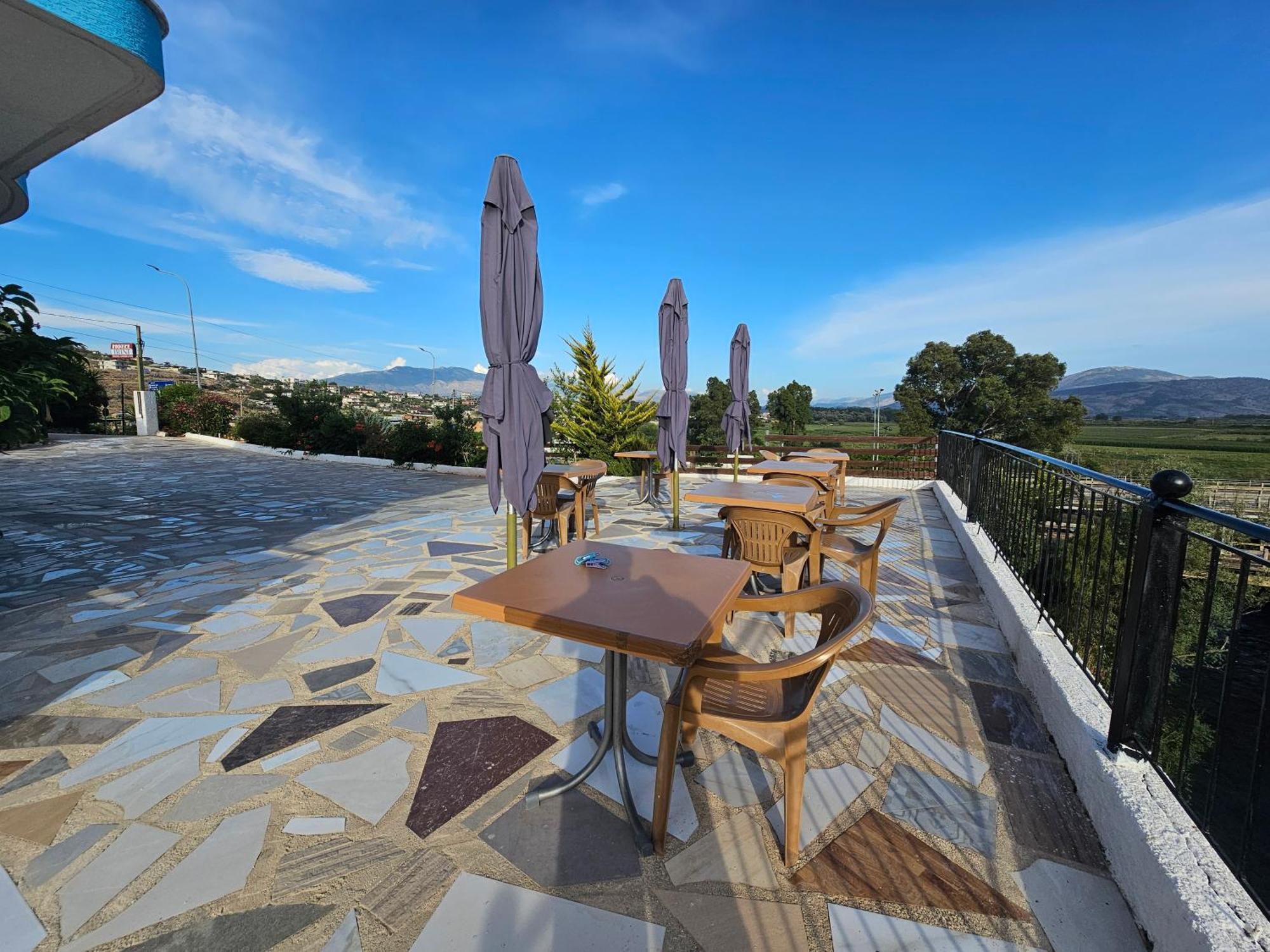 Hotel Irini Sarandë Esterno foto