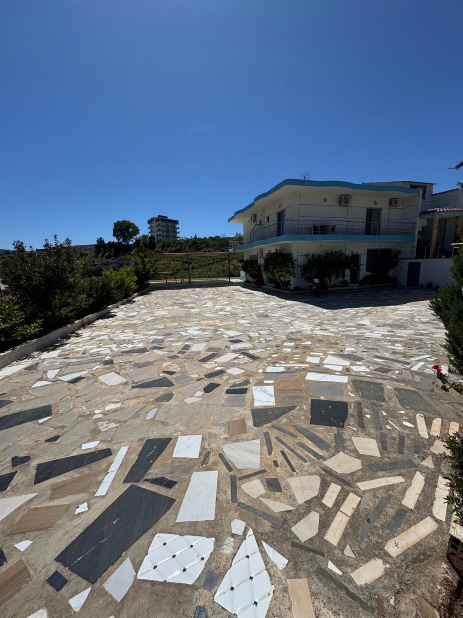 Hotel Irini Sarandë Esterno foto