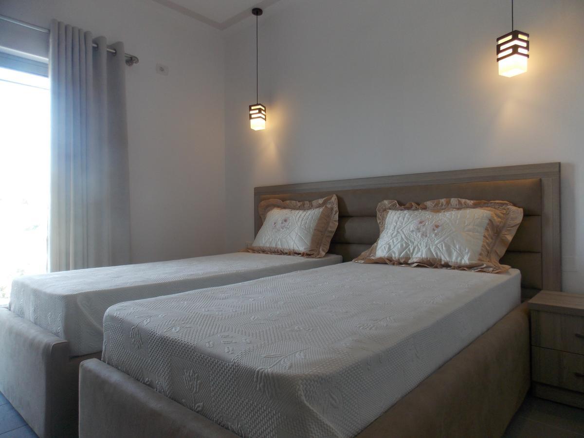 Hotel Irini Sarandë Esterno foto
