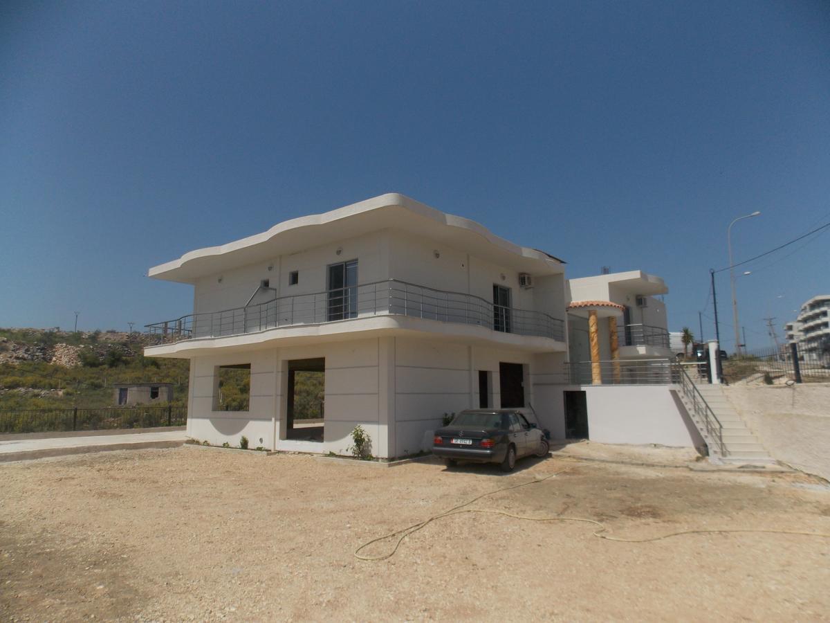 Hotel Irini Sarandë Esterno foto