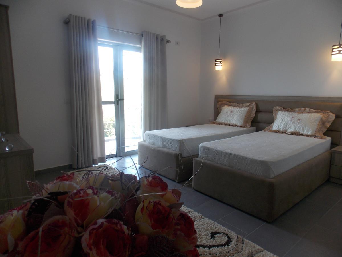 Hotel Irini Sarandë Esterno foto