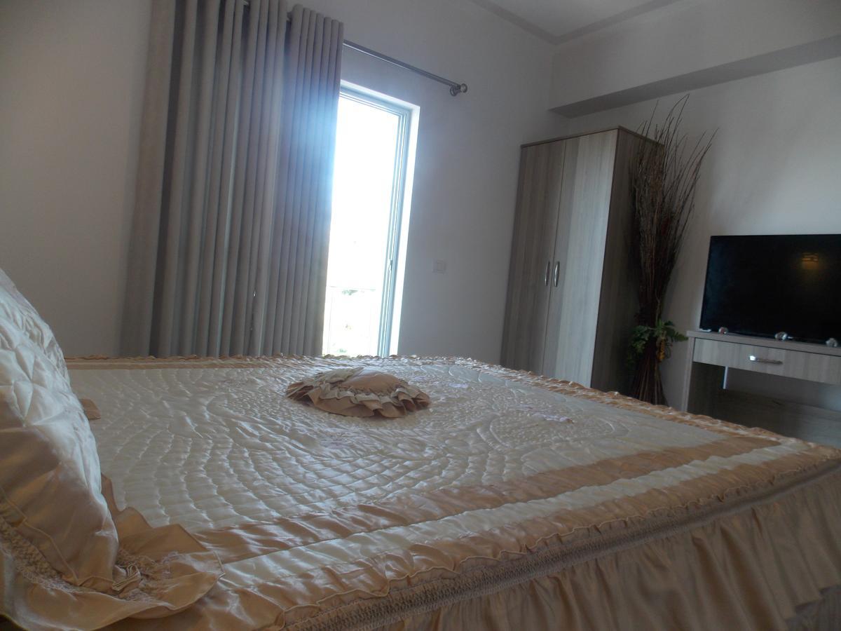 Hotel Irini Sarandë Esterno foto