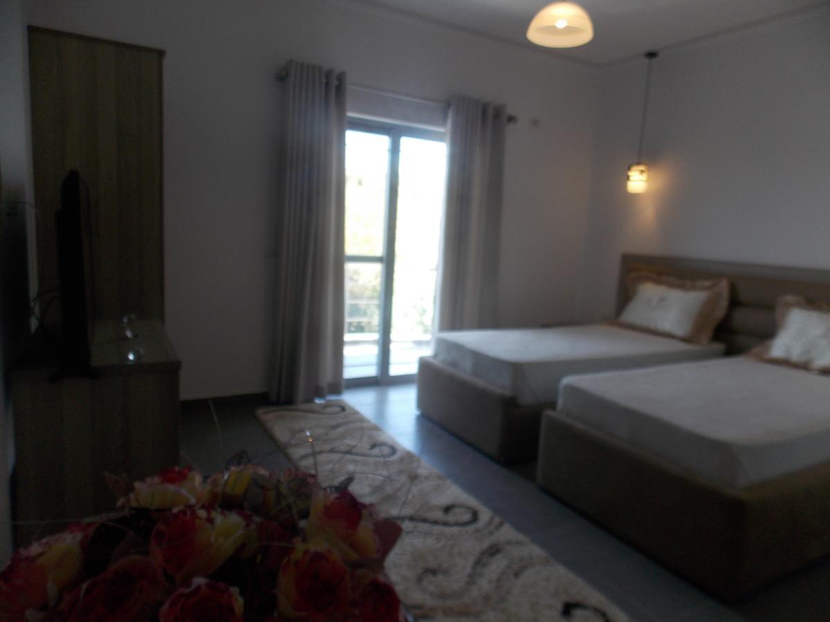 Hotel Irini Sarandë Esterno foto