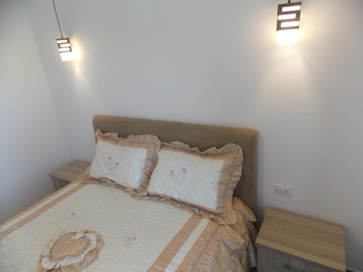 Hotel Irini Sarandë Esterno foto